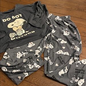🔥 3/$25 - Kids Gray Snoopy Pajamas Set